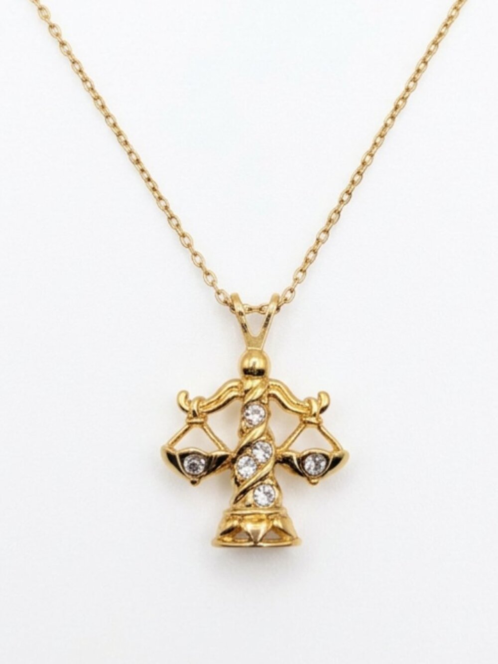 Vintage Avon Libra Zodiac Pendant Necklace - Gold Tone Scales of Justice - Picture 12 of 12